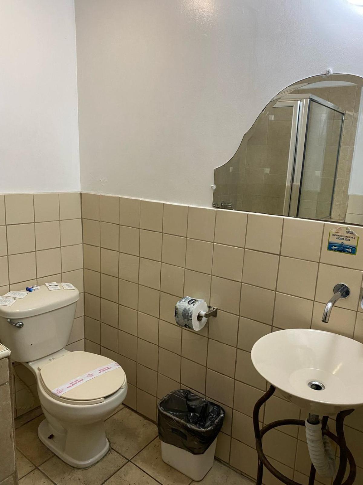 Hotel Yolanda Тіхуана Екстер'єр фото